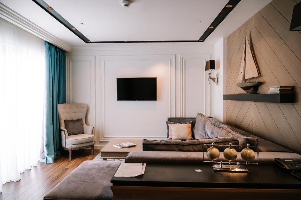 Gallery Deluxe dvosoban apartman sa balkonom 1