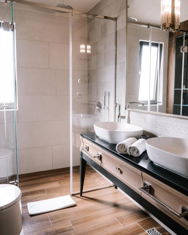 Gallery Deluxe dvosoban apartman sa balkonom 9