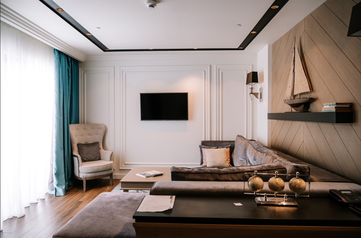 Gallery Deluxe dvosoban apartman sa balkonom 2