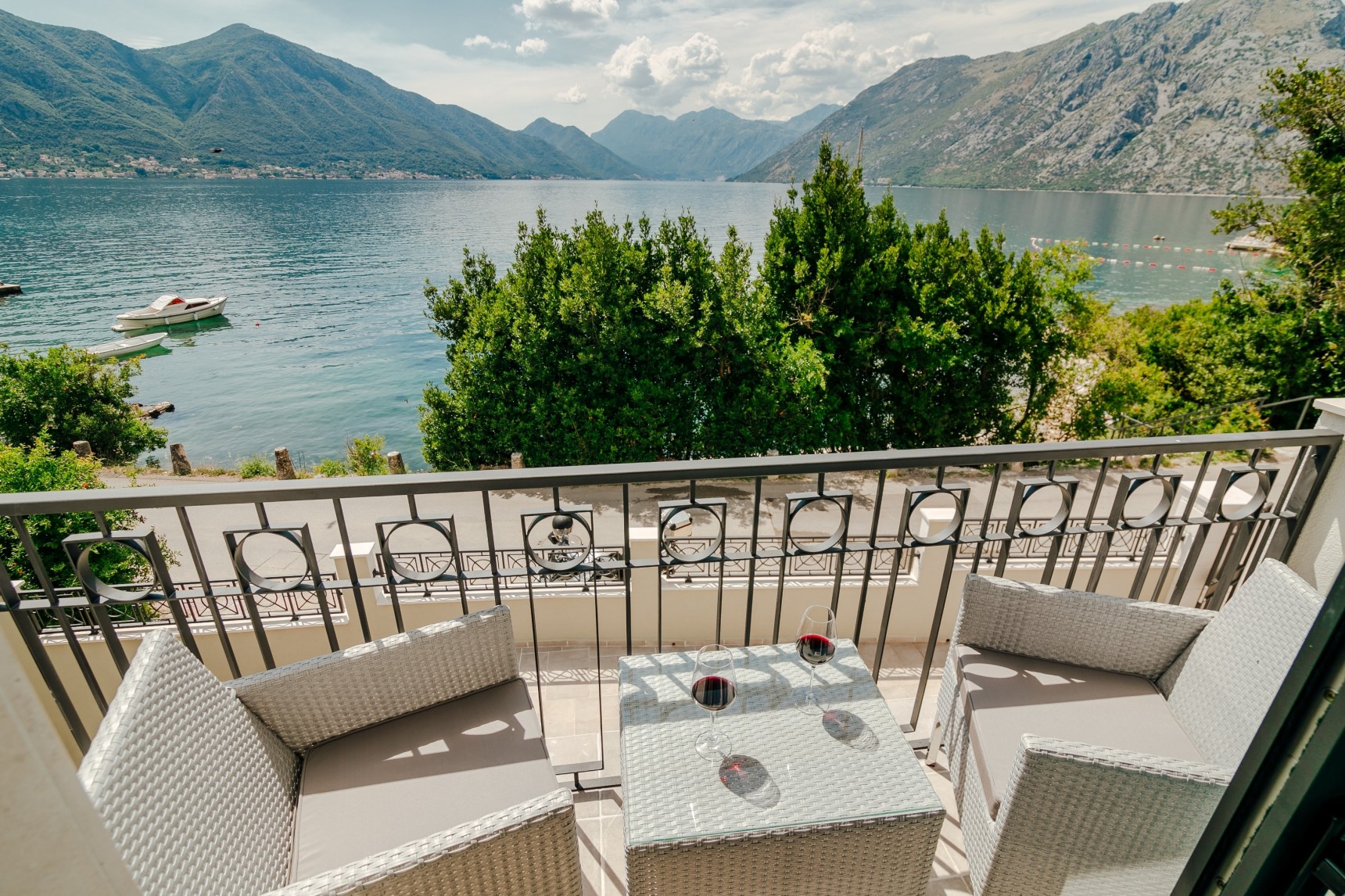 Gallery Deluxe double room with balcony 2